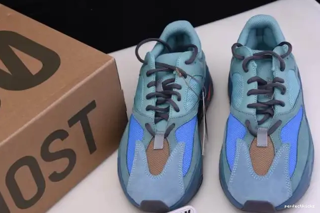Blue Adidas 700 Yeezy Sea GZ2002 Boost 0614